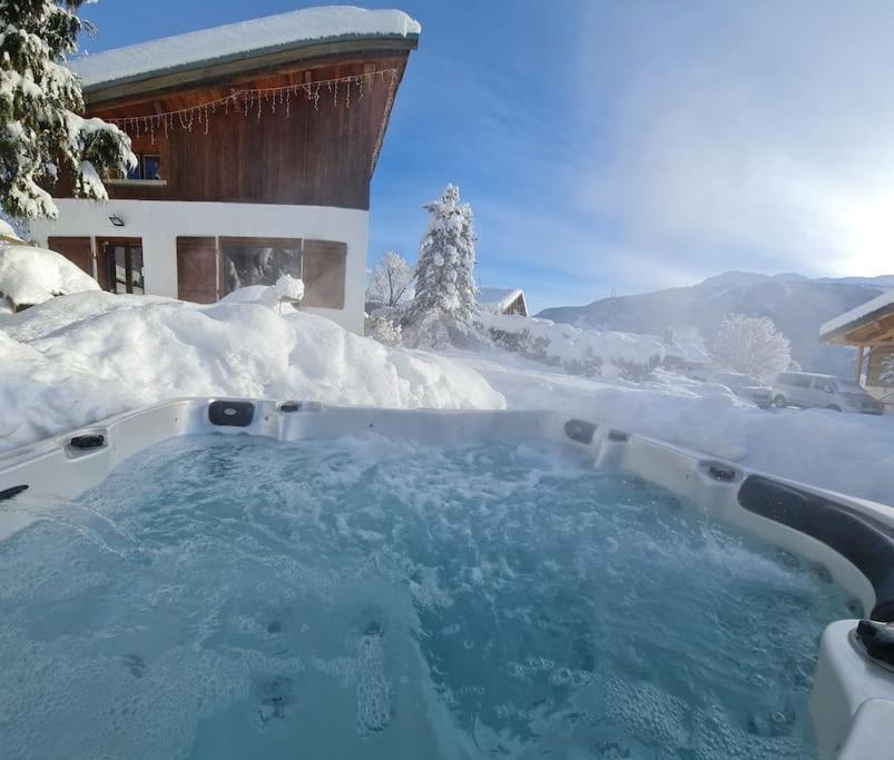 ブール・サン・モーリス Entire Chalet Salamo 11 Plus 1 Les Arcs Paradiski Jacuzziヴィラ エクステリア 写真